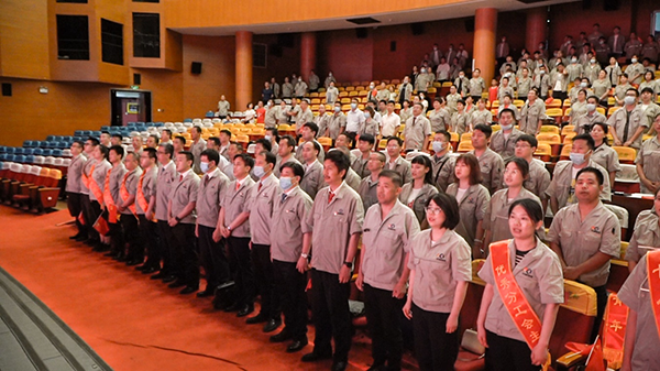 奋斗百年路  起航新征程 承德苏垦银河党委召开庆祝中国共产党建党100周年 暨七一表彰大会(图1)